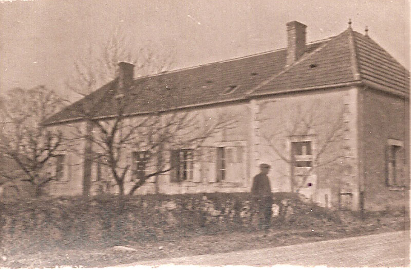 photo de l'arrière de l'école d'Epineuil par alain-fournier